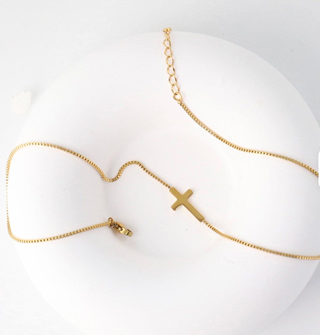 3Wise Side Cross Necklace